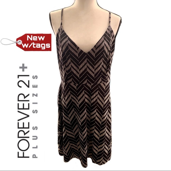 🆕 Forever 21+ Dress - Picture 2 of 6